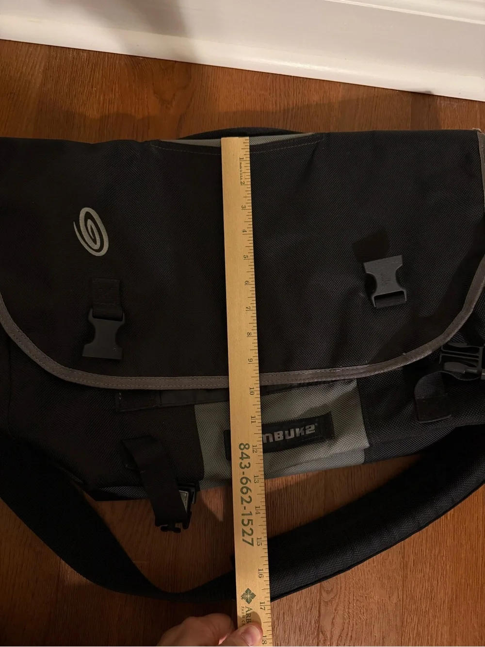 Timbuk2 Commute TSA Laptop Messenger Bag Black Gray Medium